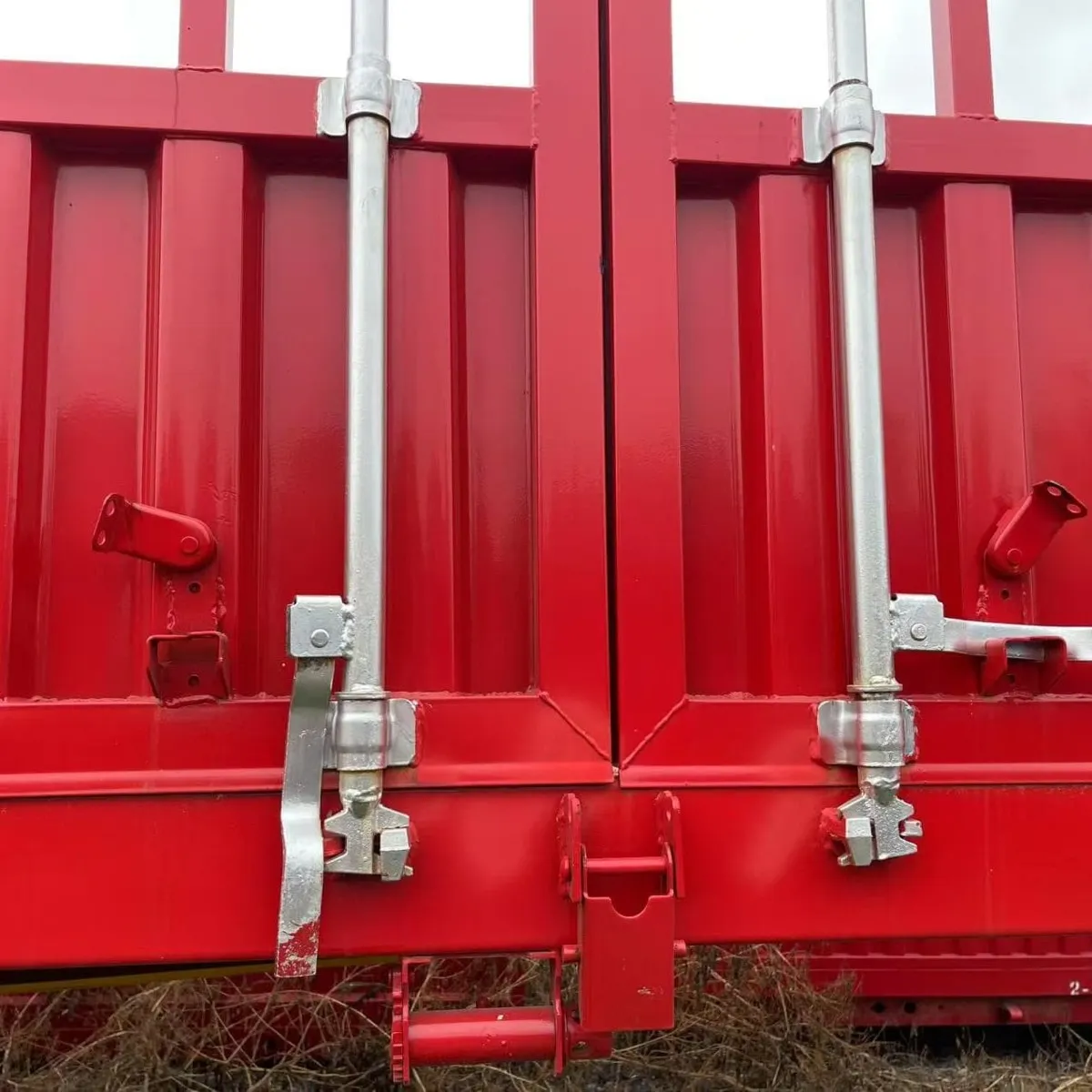 2025090815243985338 2025090815243985338